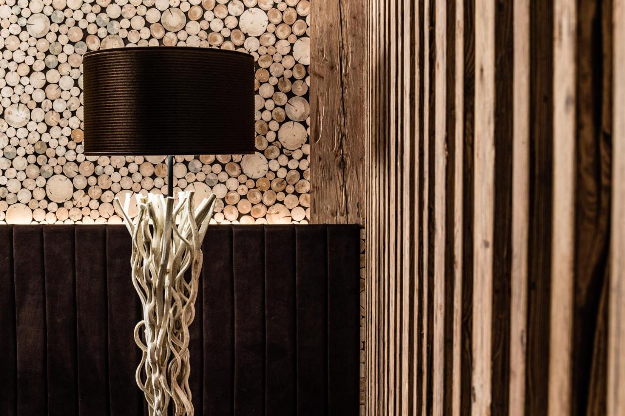 Arthotel Anterleghes - Gardenahotels เซลวาดีวัลการ์เดนา ภายนอก รูปภาพ